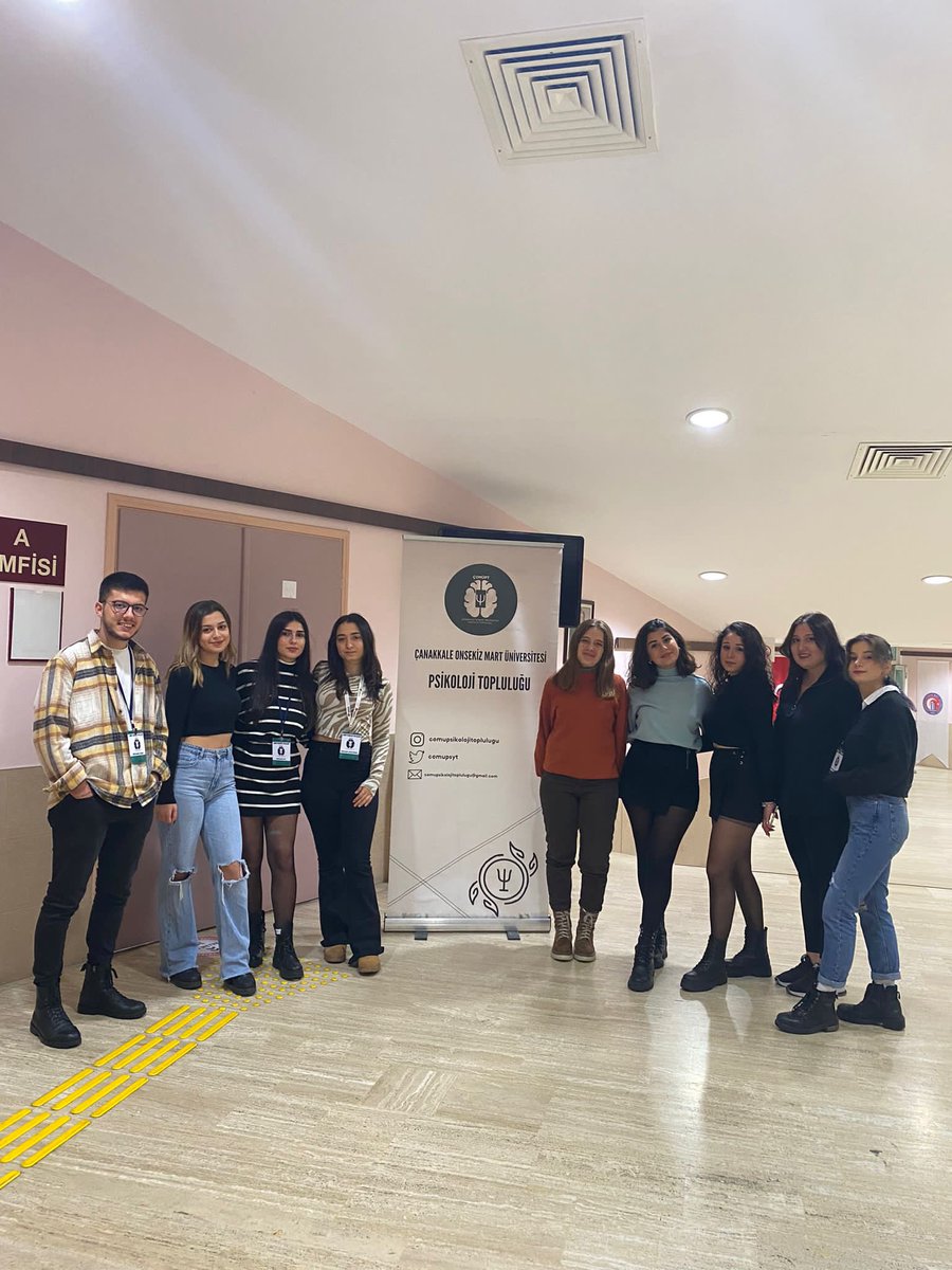 28 Kasım 2022 tarihinde dönemimizin ilk etkinliği olan “Klinik Psikolojide Etik ve Uygulama” seminerimizi Dr. Öğr. Üyesi Melikenaz Yalçın hocamızla gerçekleştirdik. 

Seminerimize katılan arkadaşlarımıza ve etkinliğin arkaplanında çalışan yönetim ekibimize teşekkür ediyoruz.✨