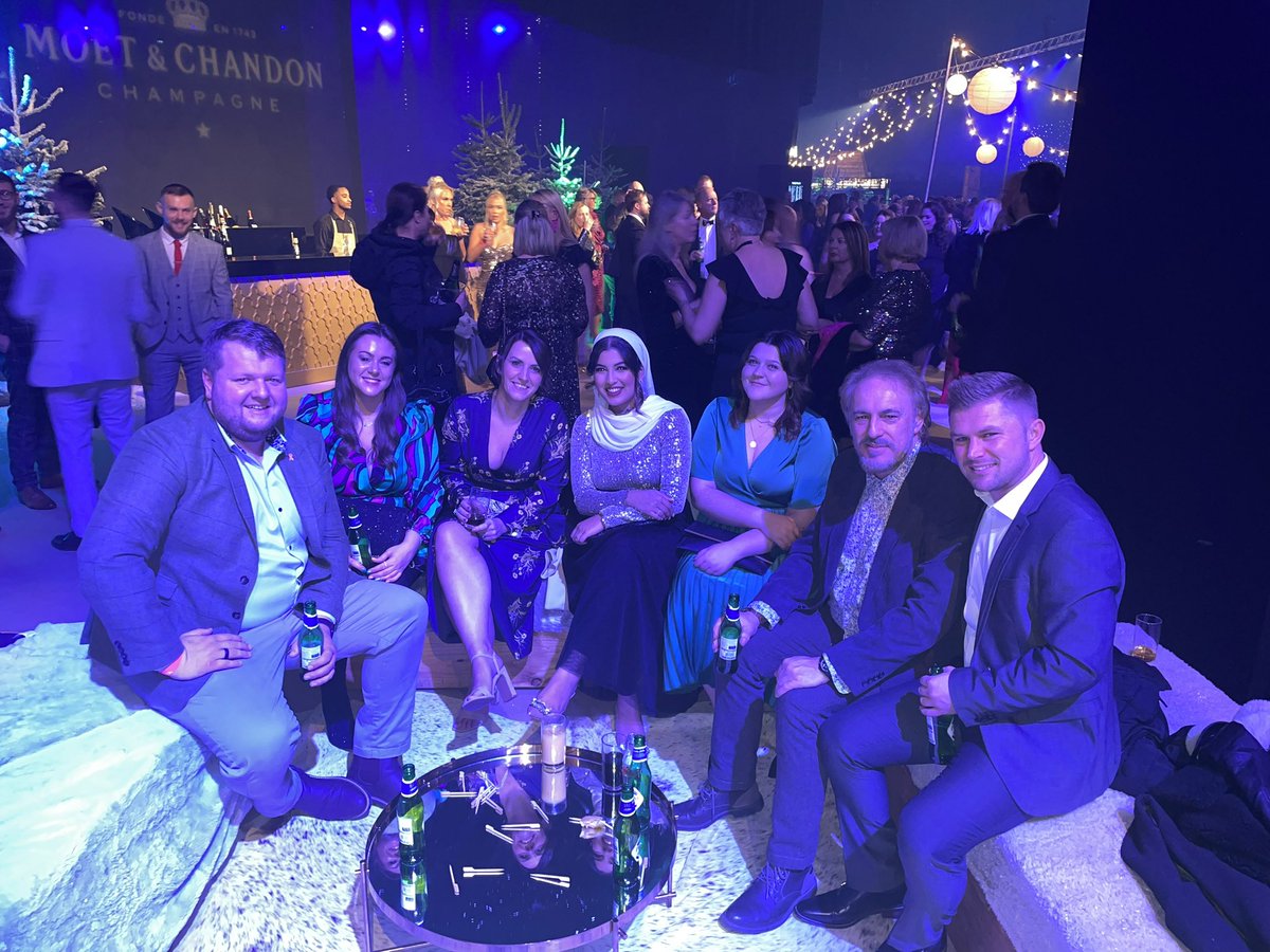 JamieHawkins8's tweet photo. #necxmas https://t.co/4eWjG5igTy