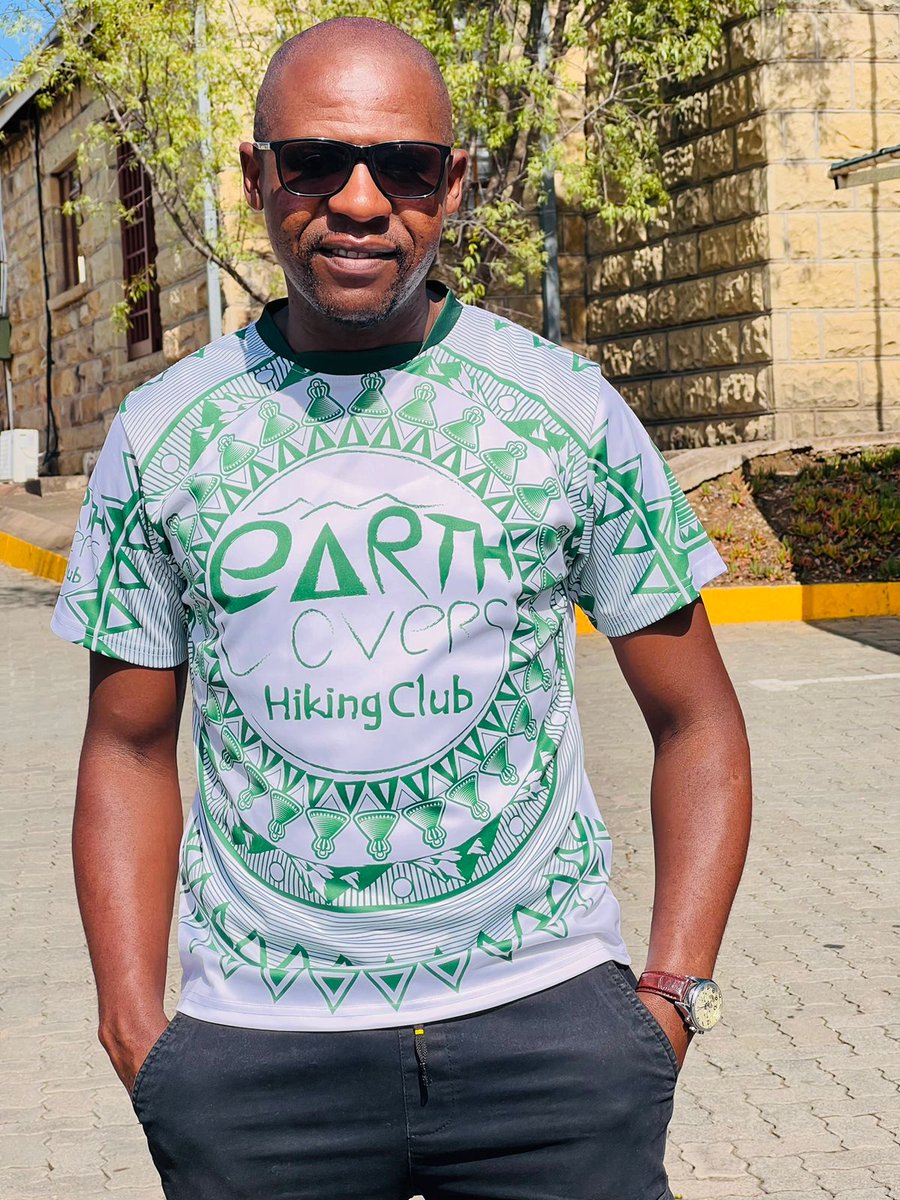 Earth Lovers Hiking Club tweet media