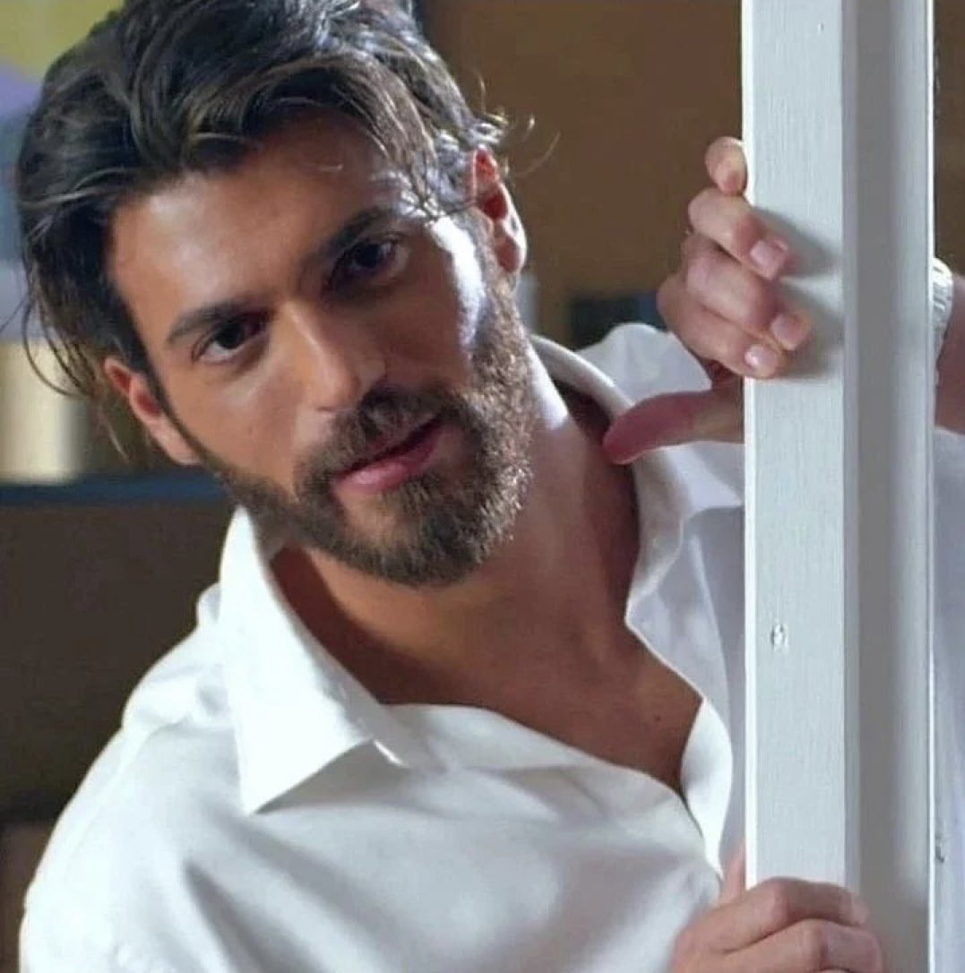 Lena040423's tweet photo. I nominate the talented and Handsome Turkish lawyer, actor and model  #CanYaman for 
The 100 Most Handsome Faces of 2022 
#100faces2022 #tccandler 
@tccandler https://t.co/40CkFtPdmz