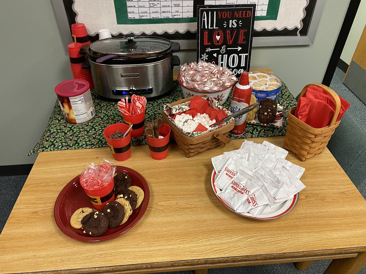 Thank you Sunshine Committee for recognizing the efforts of our Special Services Department!! #RockBridgeRocks <a href="/JacobSirna/">Jacob Sirna</a>