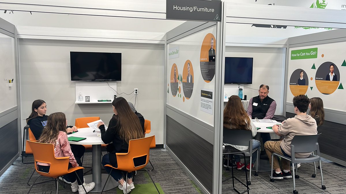 Excellent opportunity to have 8th graders learn about careers and finances <a href="/JACentralIowa/">JACentralIowa</a>!