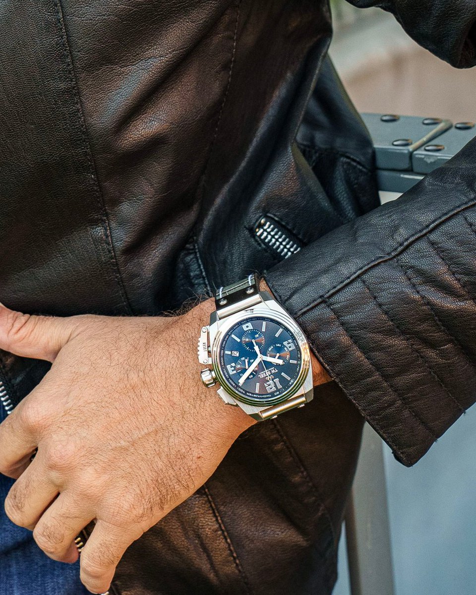 twsteel's tweet image. Still rocking that same old timepiece? Time to upgrade your wrist game with this TW1114 

#TWSteel #Timepiece #SwissEngineering #WatchCollection #Waterproofwatch #Instawatch⁠ #horology #dailywatch #watchesofinstagram #wristwatch #watchmania