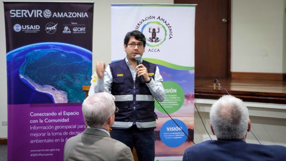 Senamhiperu's tweet photo. #SENAMHI presentó SENAMHI #GEOGloWS, herramienta que permitirá detectar de manera temprana posibles riesgos hidrológicos en la cuenca del Amazonas. El lanzamiento se realizó en conjunto con la @BiovIntCIAT_esp y @amazonacca en el marco del Programa @SERVIRAmazonia https://t.co/Pv3tFNMO6Q