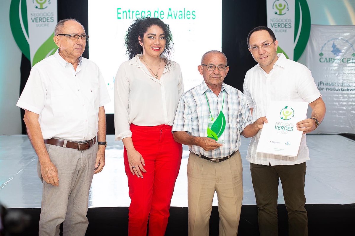 ONVSColombia's tweet photo. @carsucre realizó la entrega oficial de 14 avales de confianza de #NegociosVerdes a empresas del departamento que cumplen con los criterios básicos establecidos para el buen manejo ambiental en el desarrollo de sus actividades. https://t.co/1nFzWA8EE9