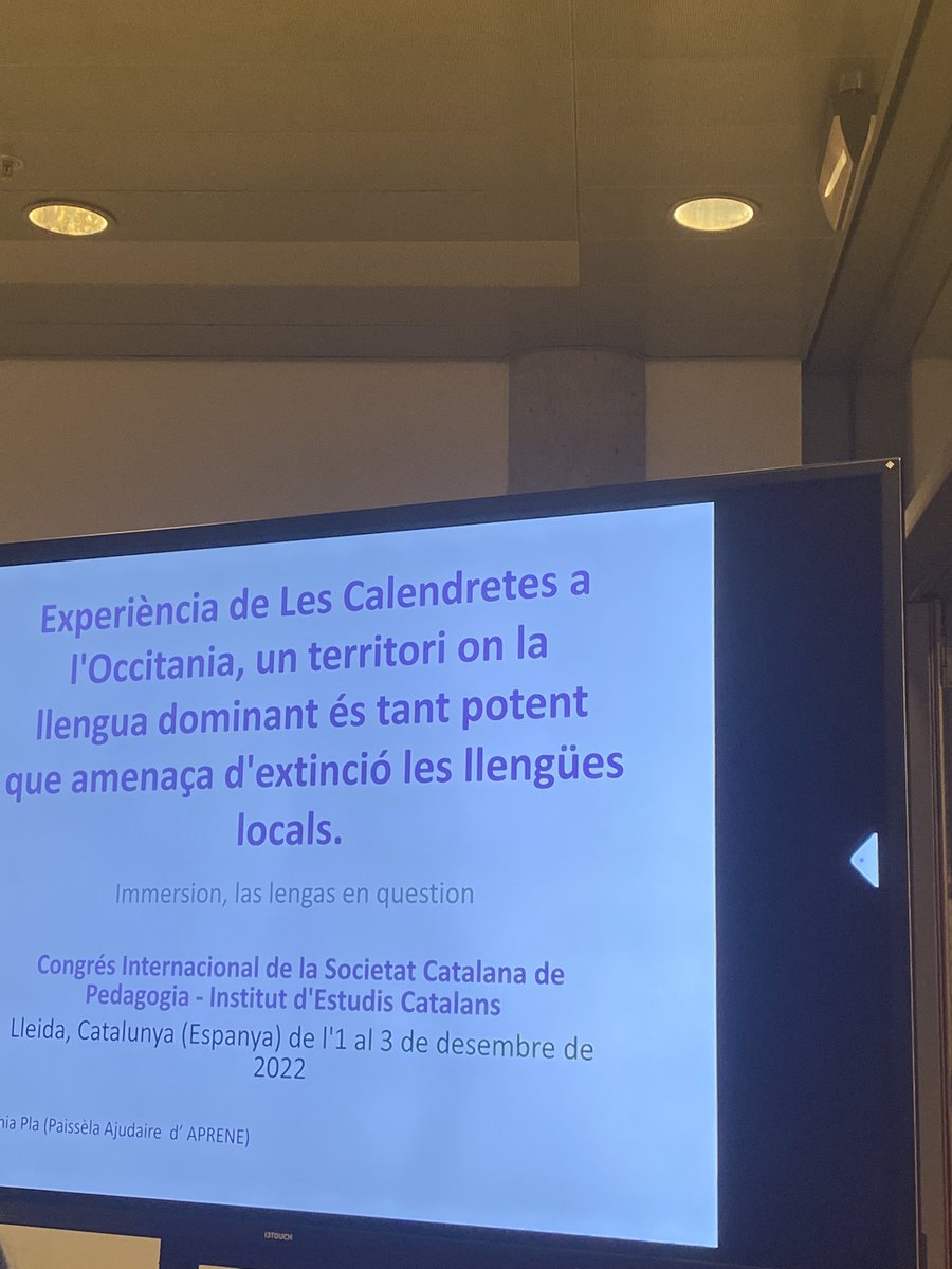 rfuente22's tweet photo. #edutransformascp
Avui les calendretes ens presenten els seu projecte educatiu
#intercomprensio https://t.co/mTMCpXwGxj