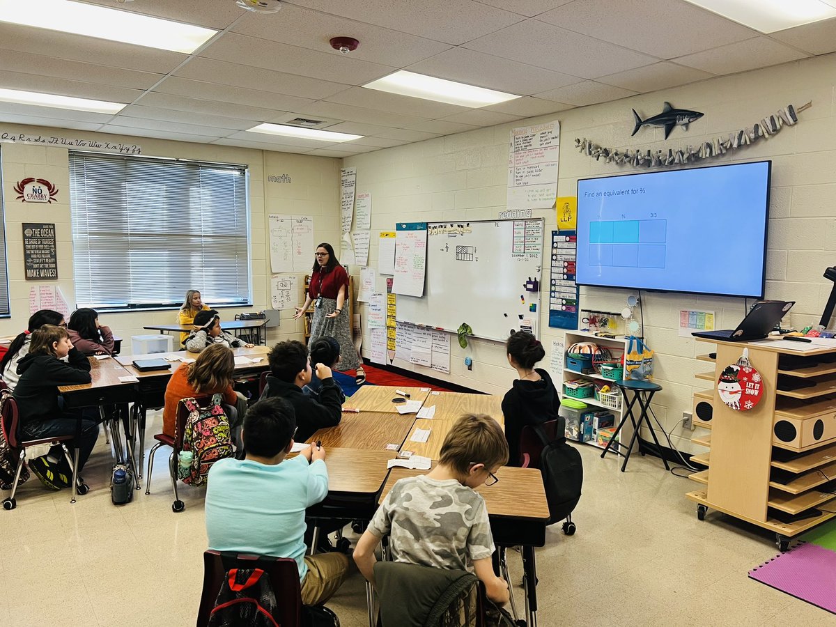 AGHoulihan's tweet photo. Fantastic stop by @UnionESNC this morning! ❤️ the focus on College and Career Readiness through #AgTech! Outstanding! #TeamUCPS @UCPSNC 👏💯👏💯 https://t.co/TVFQZtAF7Z