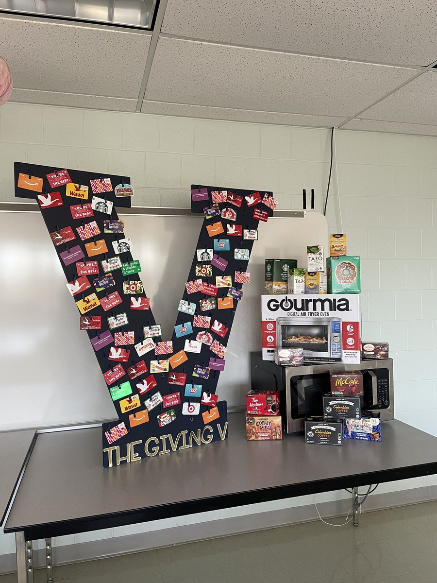 Feels like Christmas morning at our school! Thank you families for thinking of us. <a href="/SASD_Vernfield/">Vernfield Elementary</a>