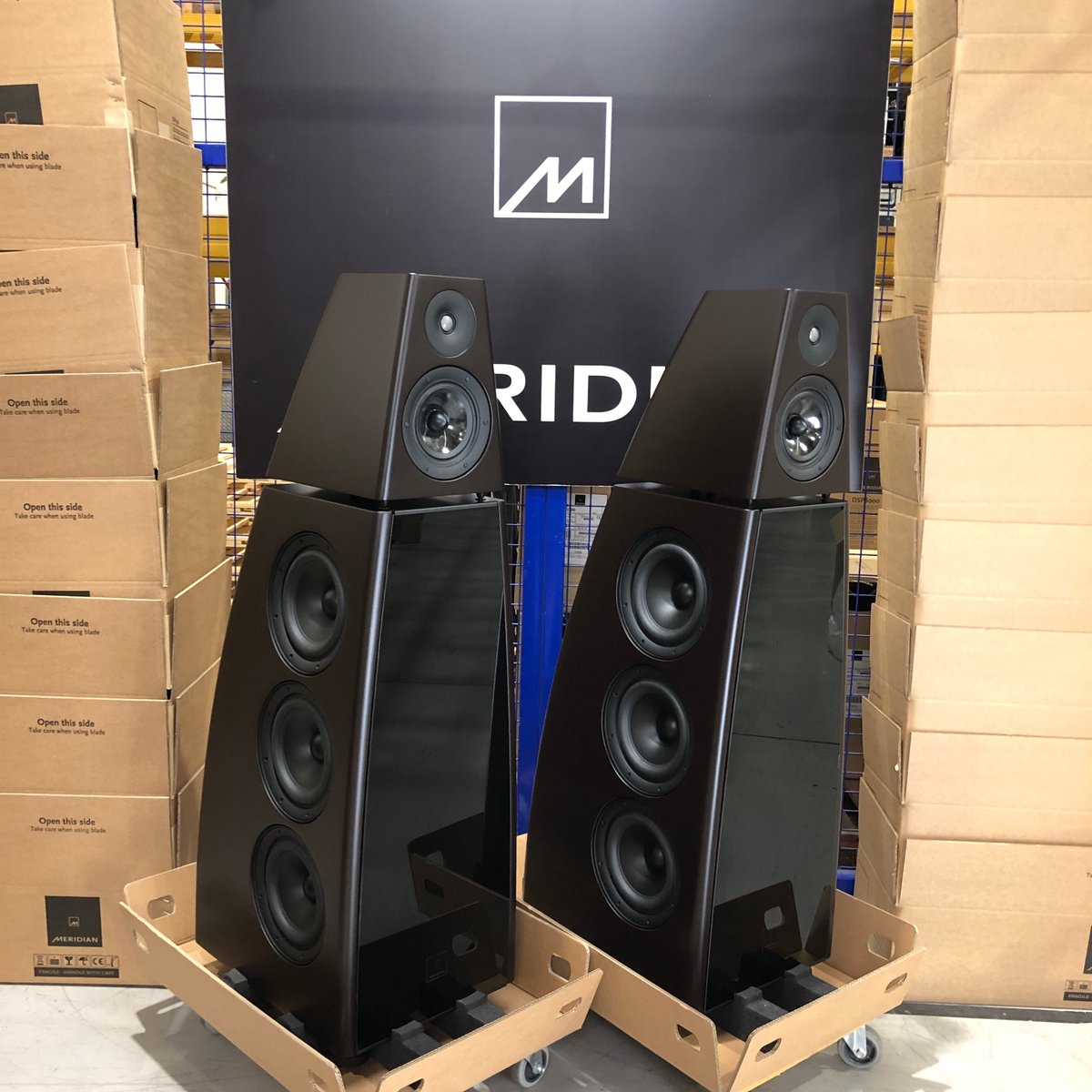 MeridianAudio's tweet photo. A Custom pair of DSP8000 XE's in RAL 8022 'Black Brown' fresh from the factory. The outstanding performance of our all-new flagship loudspeaker can be finished in any colour you desire using our #MeridianSelect Service.
#BritishAudioTechnologyPioneers #HiResAudio https://t.co/2CmOTxRmHU