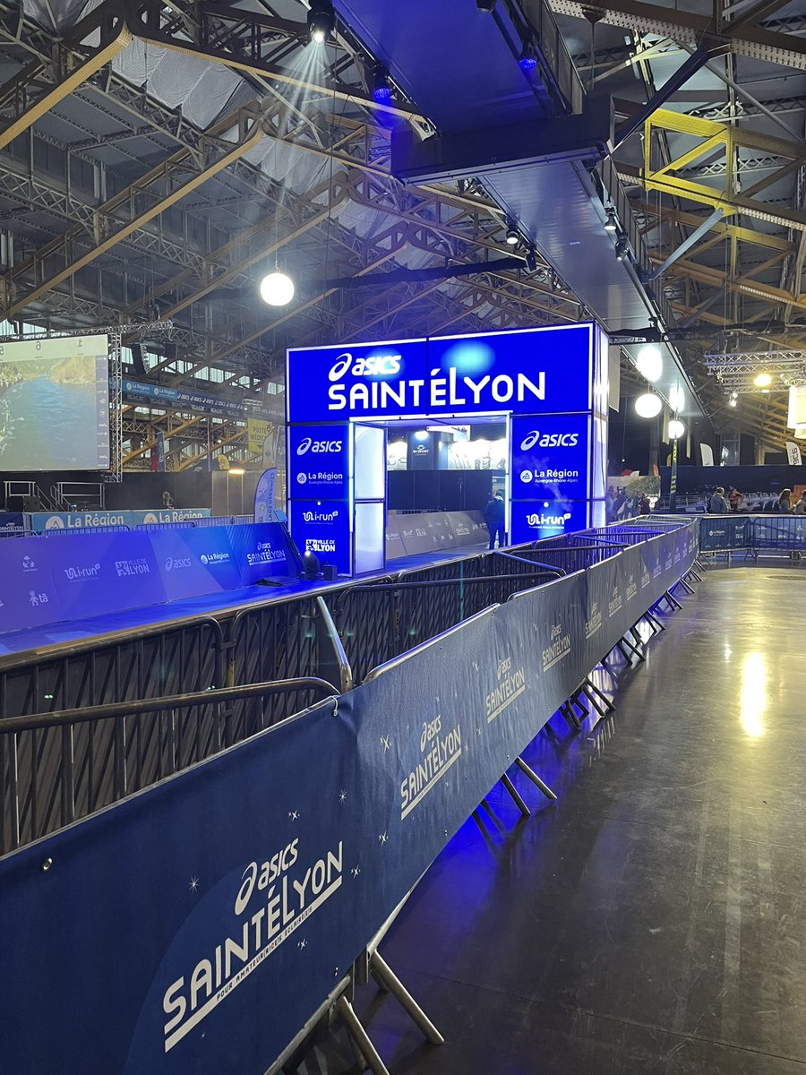 GeekRunOff's tweet photo. Ceux qui savent !!
#saintexpress #saintelyon https://t.co/fgPmxBqzLV
