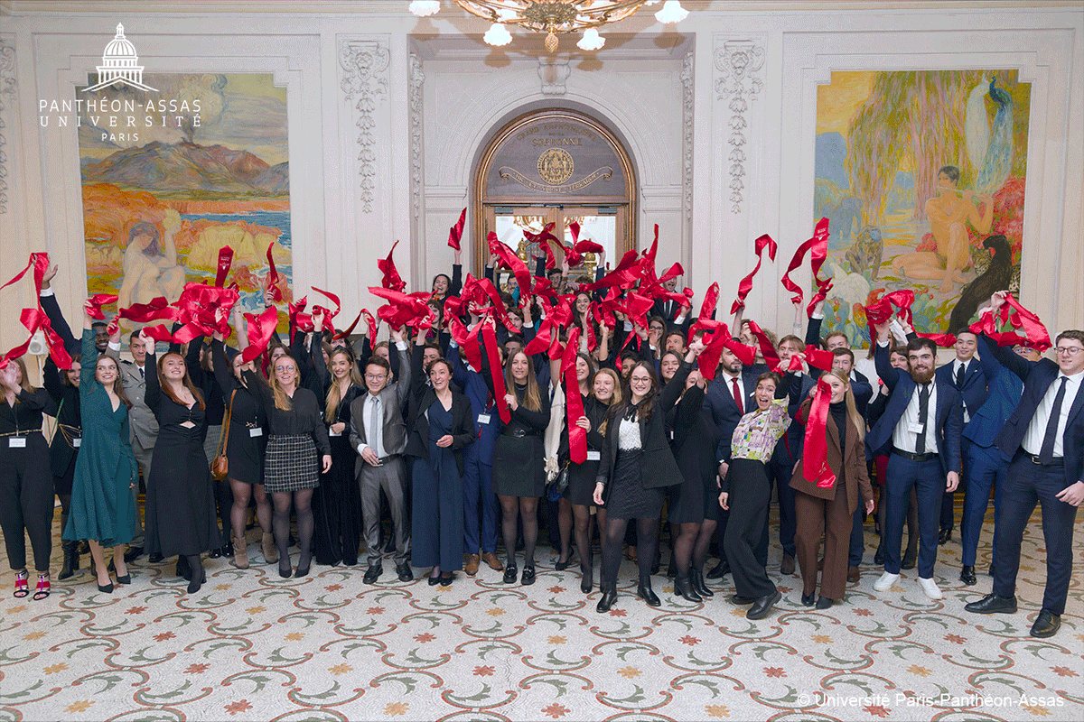AssasUniversite's tweet photo. 📸 #RetourEnImagesAssas sur la soirée des #MasterAssas qui s'est déroulée dans le grand Amphithéâtre de la #Sorbonne 🎓
Félicitations aux lauréats majors et rendez-vous nombreux sur le réseau des diplômés d'@AssasUniversite 👉https://t.co/4R4Q6dkwHw
#AssasUniv #AssasAlumni https://t.co/le9Yqg5Itj