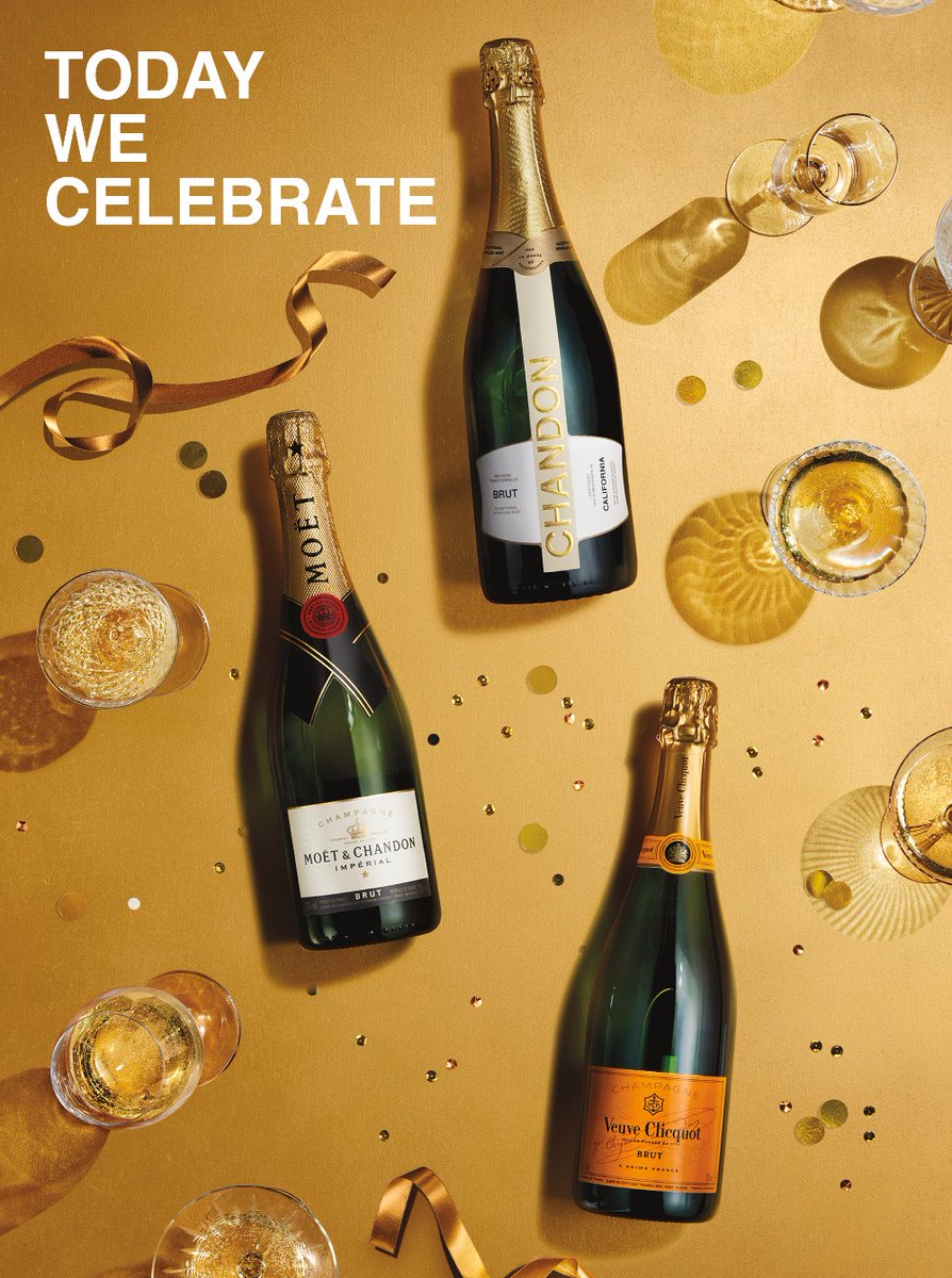 BreakthruBevIL's tweet photo. There's already so many reasons to celebrate with the incredible Champagnes from our friends at @MoetHennessy, consumers aren't waiting until New Years to toast with these iconic wines. Let's connect today to make sure this whole season is a win for your business. https://t.co/7ThoN4IuMz