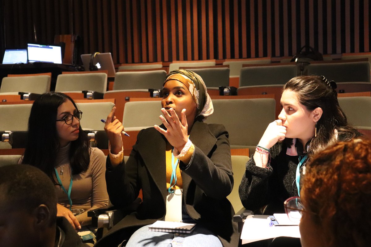 GOYNBogota's tweet photo. 👥 Eliminamos las dificultades del idioma para concentrarnos en un mismo objetivo: mejorar la calidad de vida de la juventud en nuestros territorios https://t.co/c4e3oVk4xu