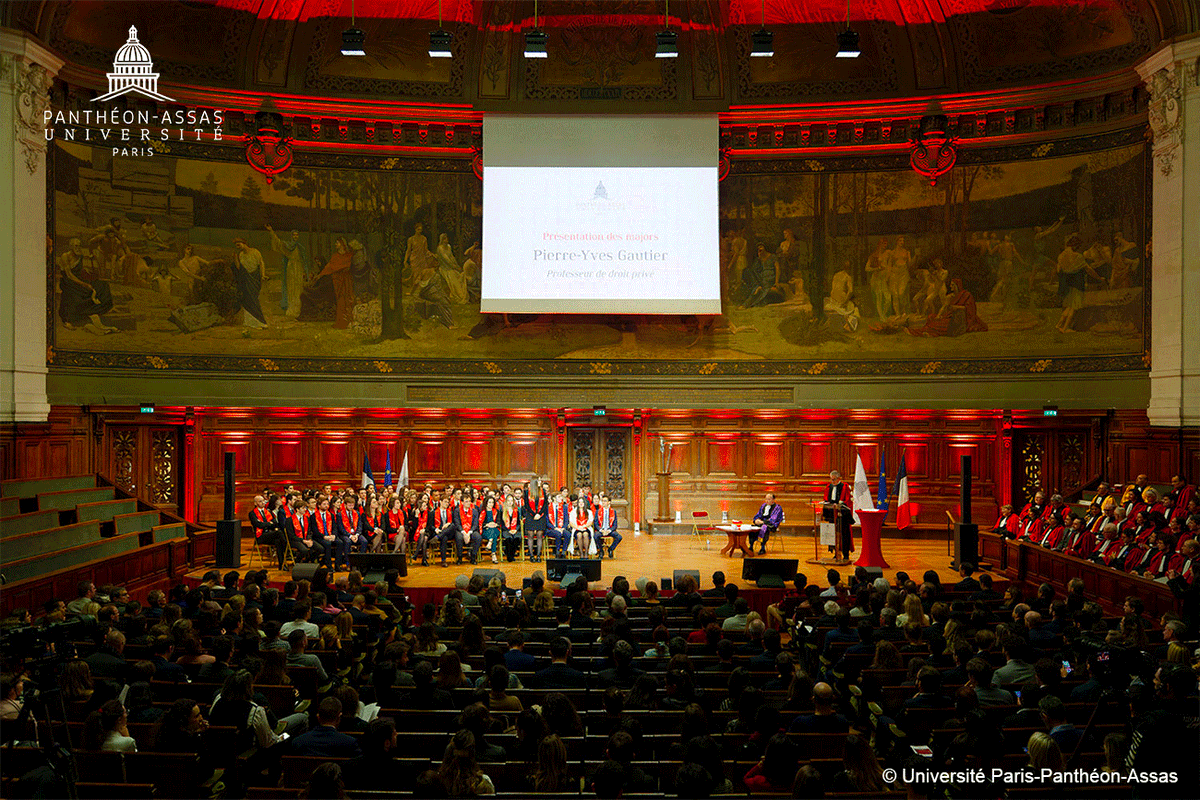 AssasUniversite's tweet photo. 📸 #RetourEnImagesAssas sur la soirée des #MasterAssas qui s'est déroulée dans le grand Amphithéâtre de la #Sorbonne 🎓
Félicitations aux lauréats majors et rendez-vous nombreux sur le réseau des diplômés d'@AssasUniversite 👉https://t.co/4R4Q6dkwHw
#AssasUniv #AssasAlumni https://t.co/le9Yqg5Itj