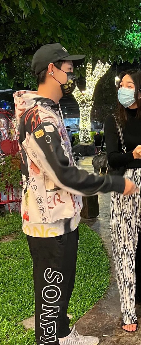 Khinenyeinps's tweet photo. The leader of our sonpin team 🤣❤️
Damn it!!!! Today Sonpin 🐉🐉🐉🐉🐉🐉🐉
#Sonpin #PerthSaintSation #TRIGON https://t.co/dXFiVsUgMz