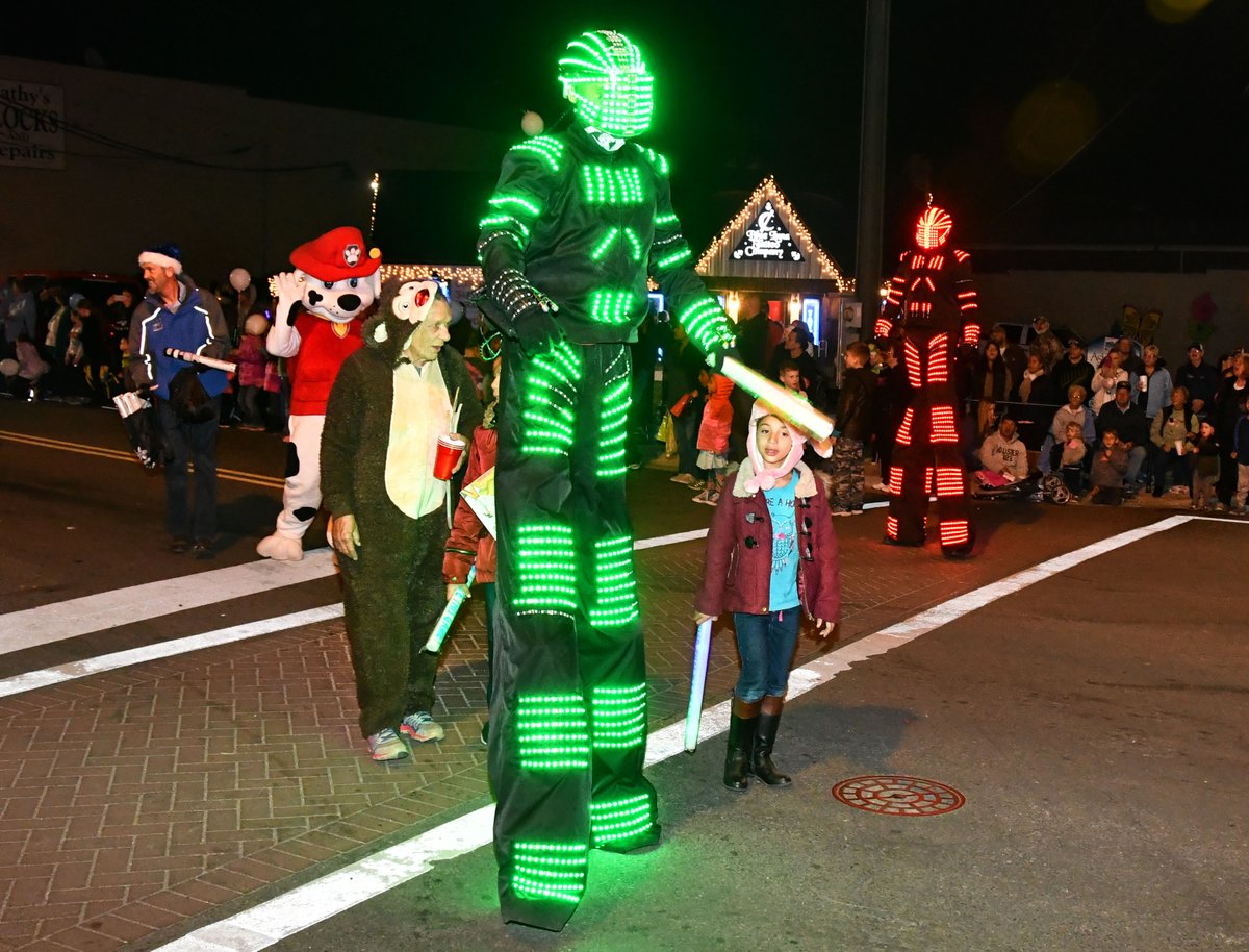 Please help us prepare for tonight's parade by having all vehicles removed from the parade route by the following times:
Church St. (Hoover to Walker) - 4:15 p.m.
Sunset Ave. (Fayetteville to Church) - 5:00 p.m.
Fayetteville St. (Salisbury to Walker) - 6:00 p.m.