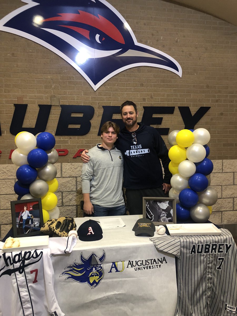 TXCannonsChambo's tweet photo. Congrats @bryson_bohannon on signing with @AugieBaseball!!  @TexasCannonsBB https://t.co/6xqAl0LUj2