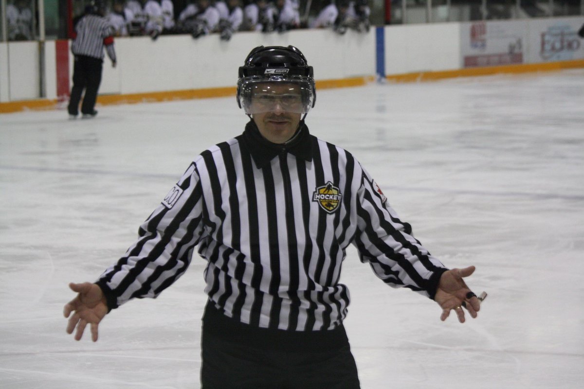 As part of #ThankTheStripes weekend, Hockey Manitoba would like to acknowledge Level 3 official Lyndon Friesen, who has been officiating for <a href="/AltonaMinor1/">Altona Minor Hockey</a> for 51 consecutive years, including 41 years in the Zone IV High School Hockey League. 

Thank you Lyndon!
