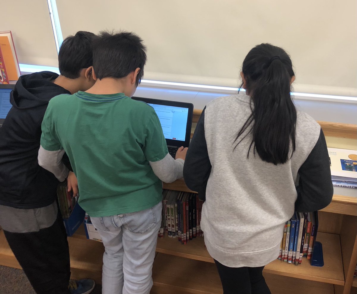 msmancuso5's tweet photo. Thanks, Mrs. Layburn, for the wonderful experience exploring award winning books! @NHPRoadSchool #proud2bnhpgcp https://t.co/4erMW2gJGk