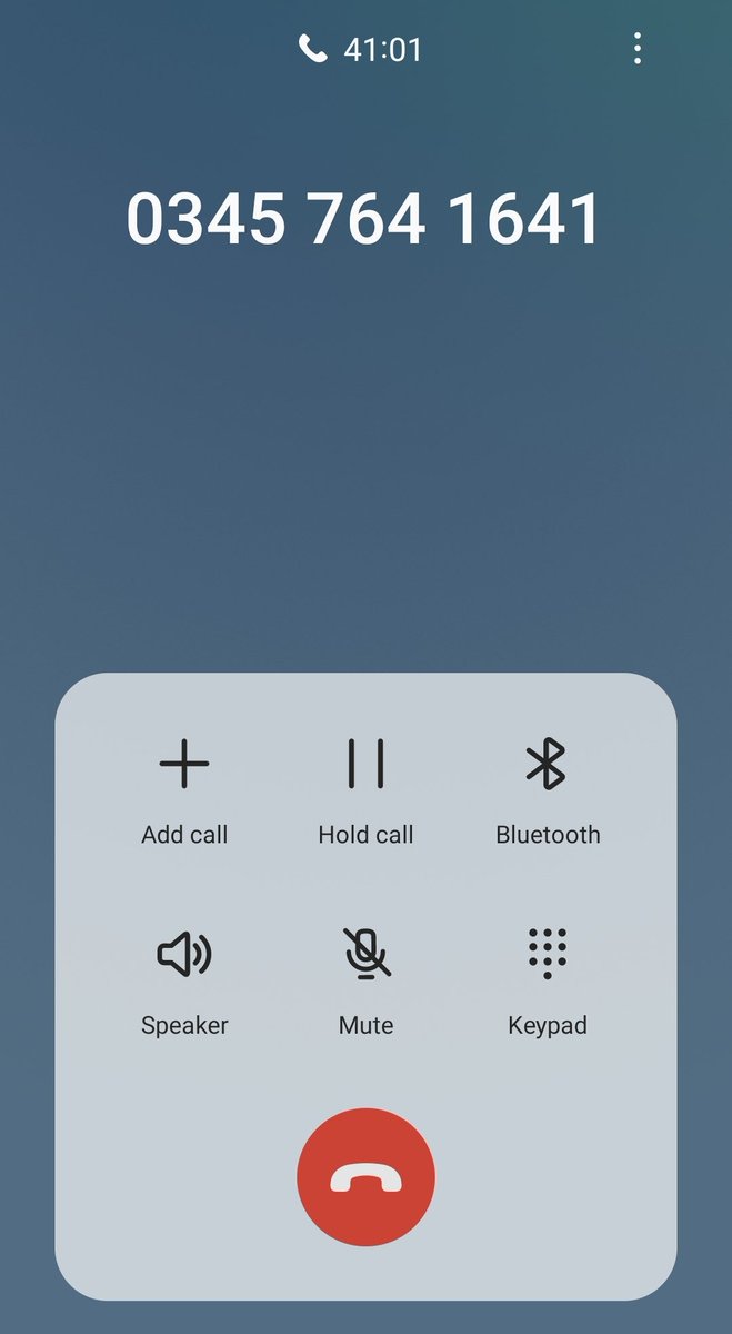BadlyDrawnChap's tweet photo. @KittyCatsMum @RoyalMailHelp @RoyalMail @CWUnews Over 40 minutes listening to recorded music calling Royal Mail.
Gave up.

Absolute joke of an organisation. https://t.co/EuicDKHTIM