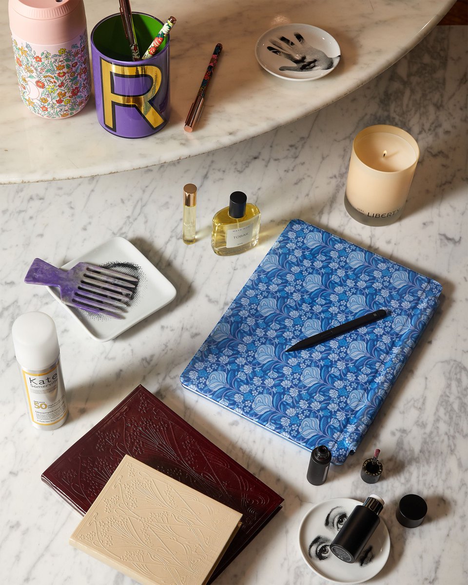 Liberty London (@libertylondon) on Twitter photo When you've got a meeting at 5 but cocktails at 6, a little at-the-desk grooming while you tap away on your Microsoft Surface Pro Liberty Keyboard with Slim Pen 2 might be required. Discover more: cur.lt/b5ywghsfy
<a href="/surface/">Microsoft Surface</a> <a href="/Surface_UK/">Surface UK</a>
#MicrosoftSurfacexLiberty When you've got a meeting at 5 but cocktails at 6, a little at-the-desk grooming while you tap away on your Microsoft Surface Pro Liberty Keyboard with Slim Pen 2 might be required. Discover more: cur.lt/b5ywghsfy
<a href="/surface/">Microsoft Surface</a> <a href="/Surface_UK/">Surface UK</a>
#MicrosoftSurfacexLiberty