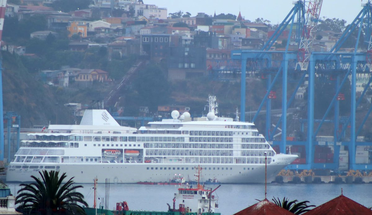 PortalPortuario's tweet image. Crucero de Silversea Cruises arriba al Terminal Pacífico Sur - portalportuario.cl/crucero-de-sil… #Valparaíso #TPS #SilverWhisper #Crucero