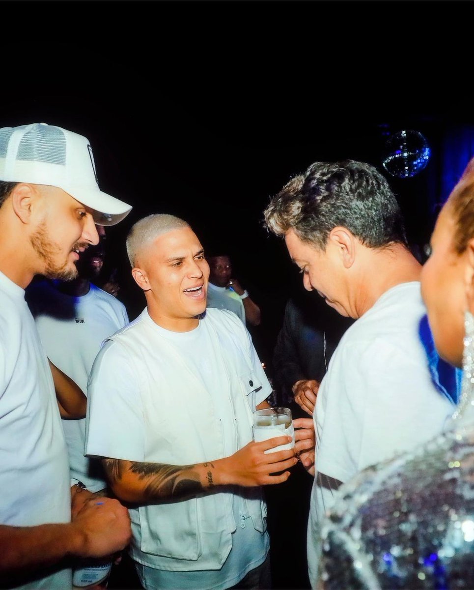 La Boteroneta tweet media