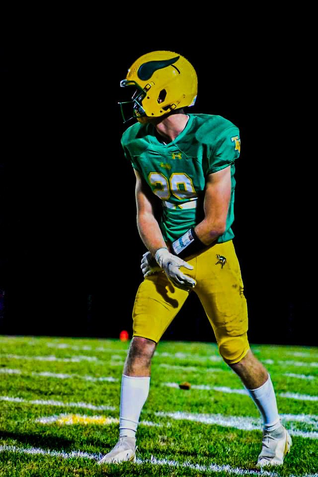 Wade Jones
2024
6’4 190lbs  FS/W
Tippecanoe Valley High School (IN)
Jr Season Highlights
1-1 47 passing yards, 1 TD
30 carries, 460 yards, 9 TD
29 receptions, 489 yards, 5 TD
996 all purpose yards
23 solo tackles, 1 interception
GPA: 3.92
574-376-5467
hudl.com/profile/148685…