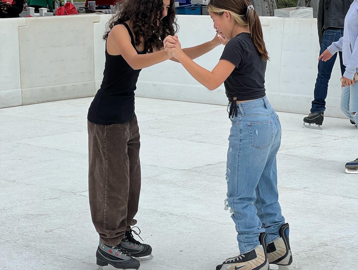 THMS_CJUSD's tweet photo. What a fun day yesterday for some of our ASB and students of the month. They got to “ice” skate at the Light Up Grand Terrace skating rink, thanks to our amazing THMS PTSA and the Foundation of Grand Terrace. #thmstigers #thmsfam #cjusd #thmsptsa #thmsasb #lightupgrandterrace2022 https://t.co/NUYfvvbokM
