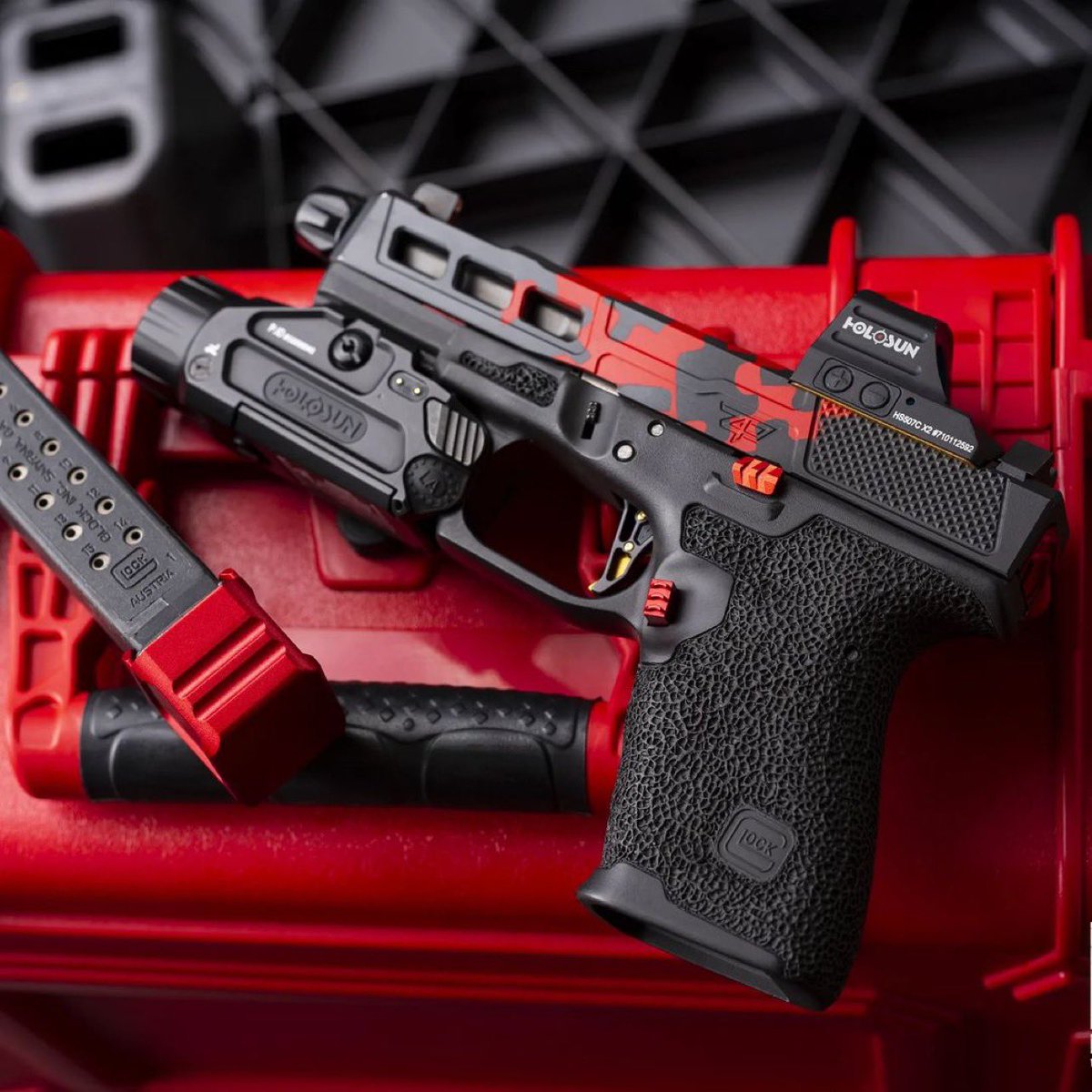 BlackWolfTexas's tweet photo. Love the red controls from @tyrantcnc on my G19!
•
@holosunoptics optic and https://t.co/G1upNIEVbF light
•
•
🔥📸 by • @down_range_photography
•
-
#blackwolftactical #weaponfanatics #weaponsdaily #gun #gunsdaily #firearmphotography #oaf #operator #photography #defensemk https://t.co/3BOtWs5hBO
