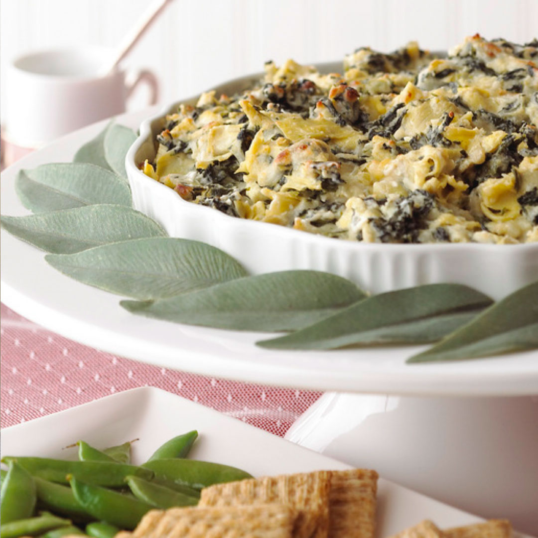 What’s football Sunday without a party dip? Made with grated Parmesan and shredded Mozzarella, our Spinach Artichoke Dip is as easy to make as it is delicious. Find the recipe at the link in bio.