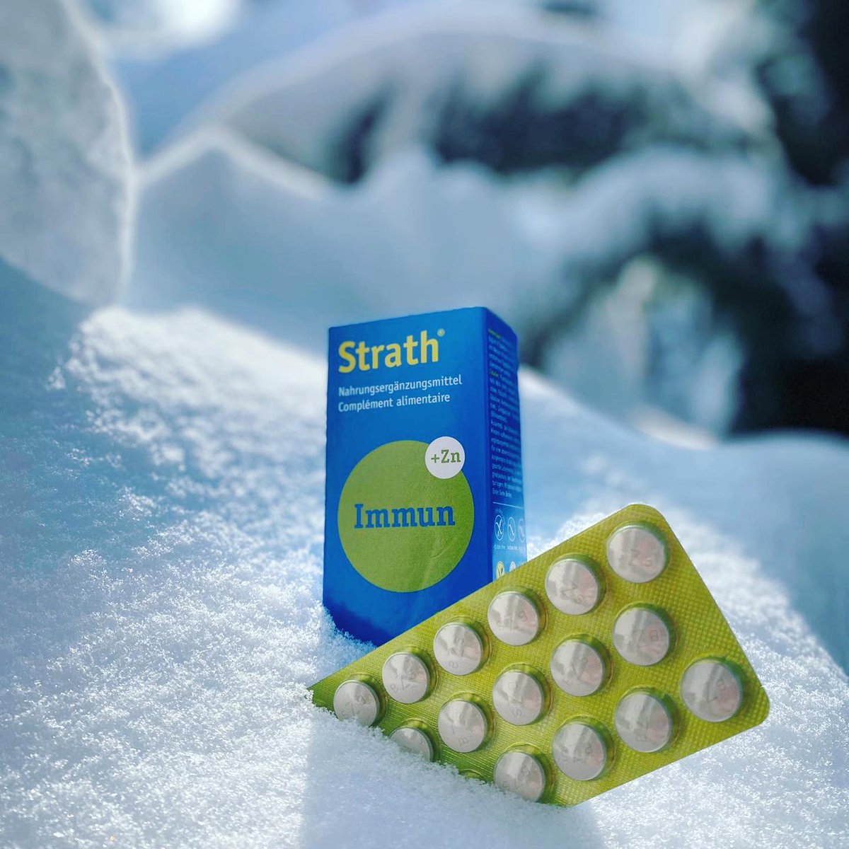 ❄ Sei pronto per l’arrivo della neve?

Protezione a qualsiasi temperatura con STRATH #IMMUN 🦠

Integratore naturale con Zinco e oltre 60 sostanze vitali 🌿

Difendi il tuo sistema immunitario e stai alla larga da raffreddori, virus e batteri!