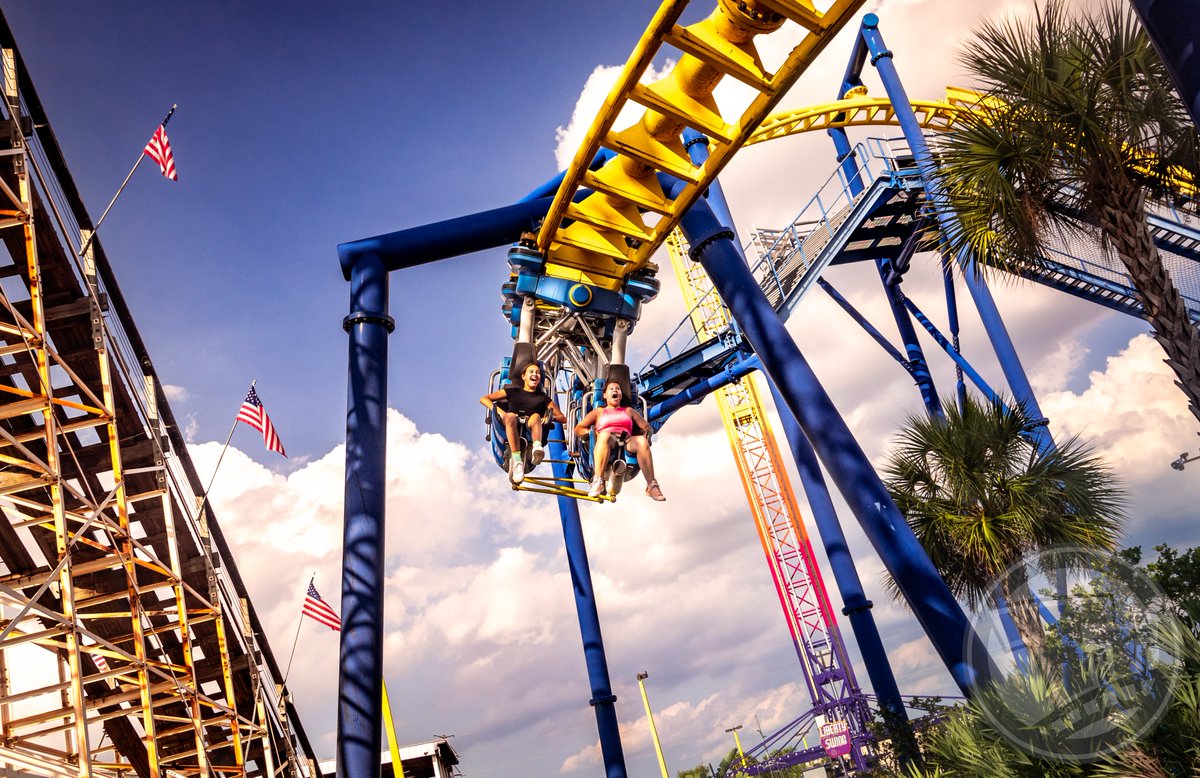 Thrilltography1's tweet photo. Let's alliteratively foray into fabulous Florida for a fantastic #FreedomFlyer Friday at @FunSpotAmerica. 🤪 https://t.co/IfPDRpdYhn