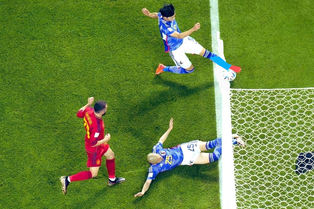 <a href="/FIFAcom/">FIFA</a> The best angle yet, 100% the ball stayed in play.... 👀👍