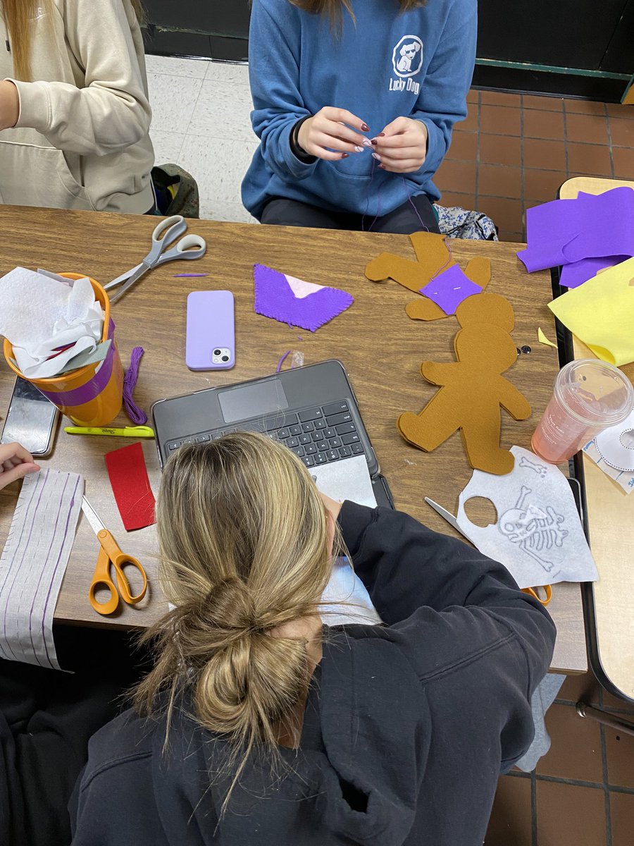 northhanson's tweet photo. Hand sewing and helping our friends today in fashion! Also designing our keychains &amp; presents for our @LionCubsMHSN. Stay tuned for the final products! https://t.co/ZZT3yUV3hK