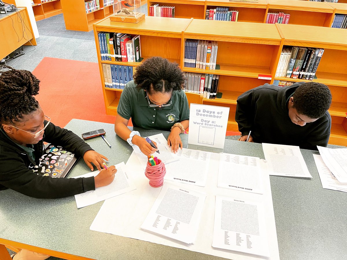 arabialibrary's tweet photo. 12 Days of December, Day 2: word searches! Are you Team Highlighter or Team Circle with a Pen? #teamhighlighterforlife https://t.co/smT44SdTW1