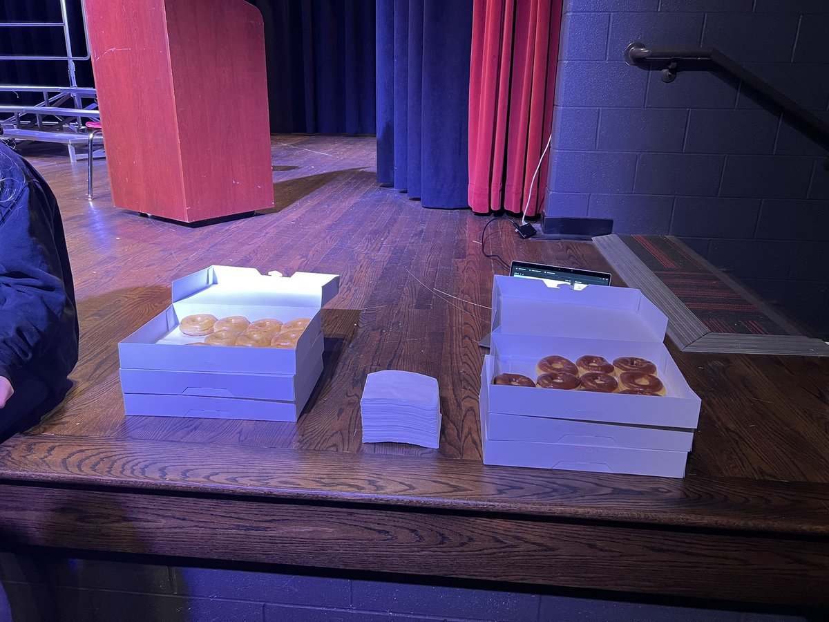 EHS_FCA's tweet photo. Great meeting this morning over kindness! Thanks to Mrs. Murphy for providing breakfast this morning! https://t.co/KYzbEsZHyZ