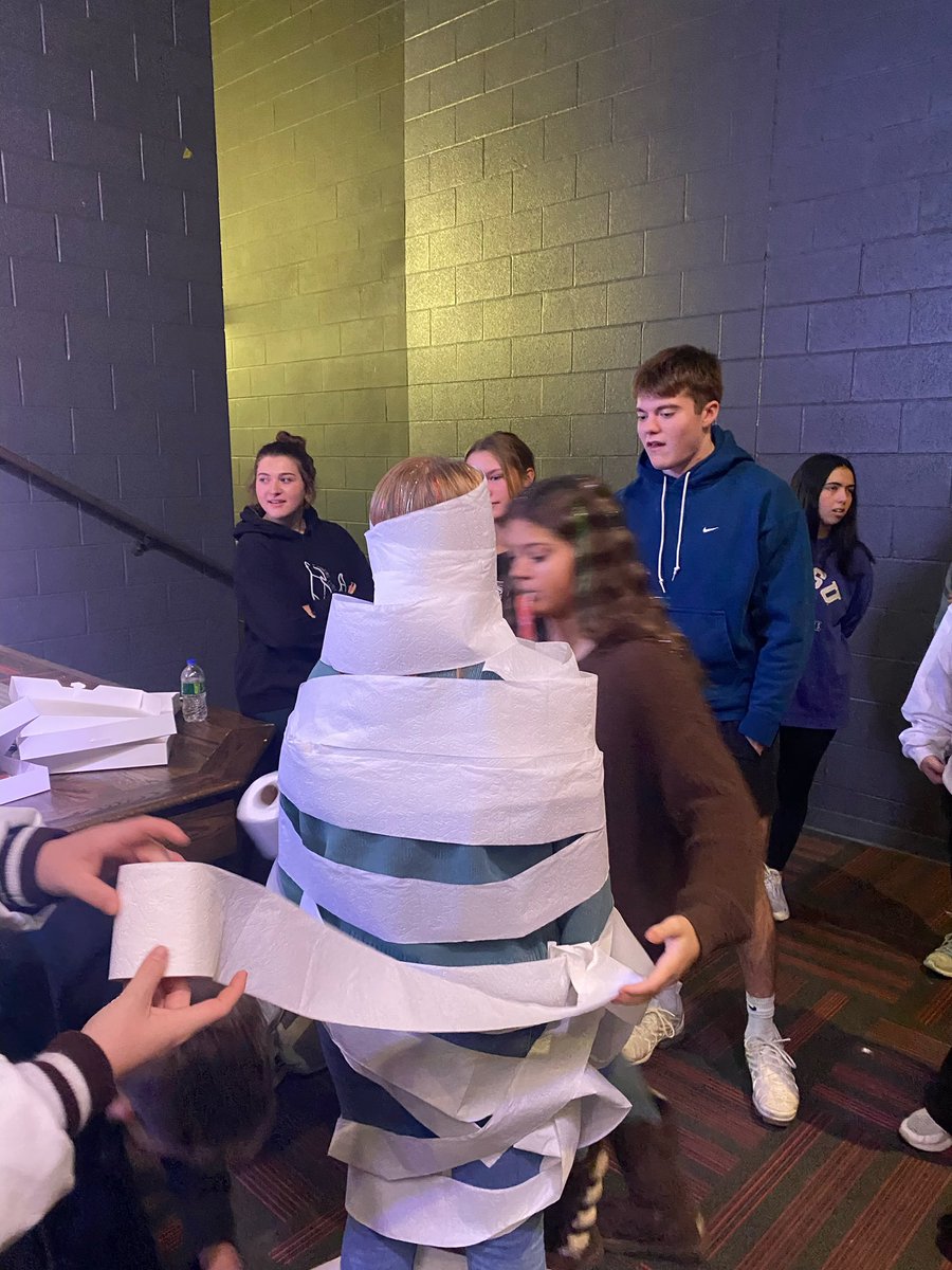 EHS_FCA's tweet photo. Great meeting this morning over kindness! Thanks to Mrs. Murphy for providing breakfast this morning! https://t.co/KYzbEsZHyZ