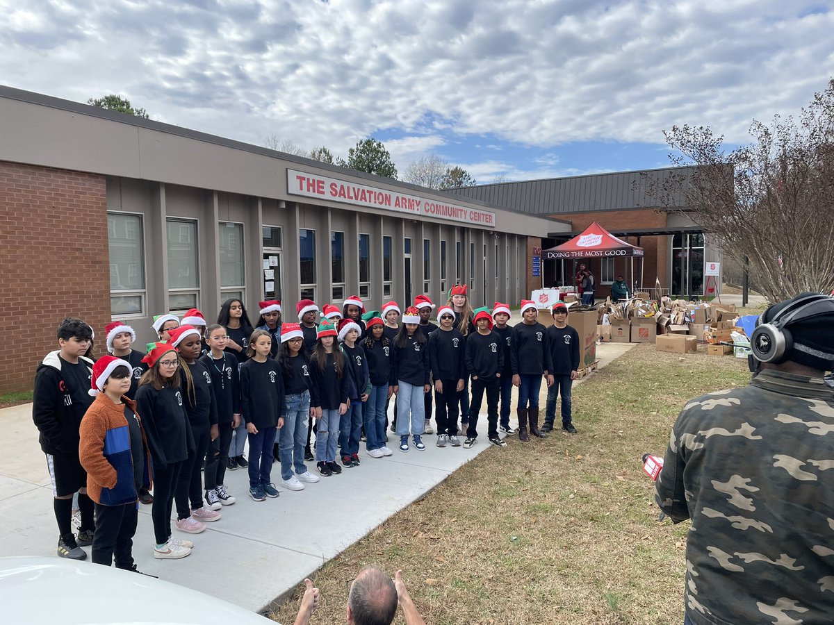 chesley11alive's tweet photo. The choir is here which make official. The 40th Annual @11Alive #Canathon is here. We need your help. #give https://t.co/fBT1UjyY7n