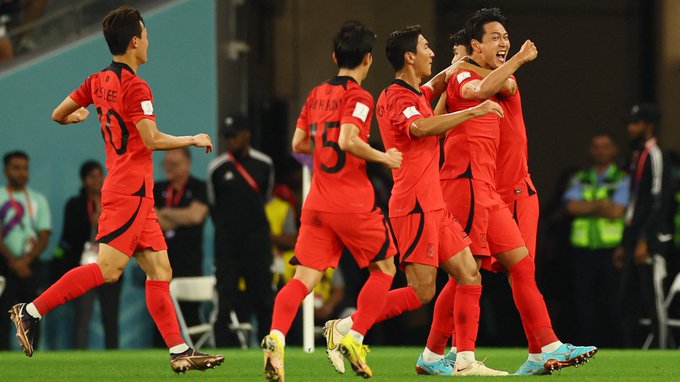 Fi_MEr2XwAE7vvf?format=jpg&name=small