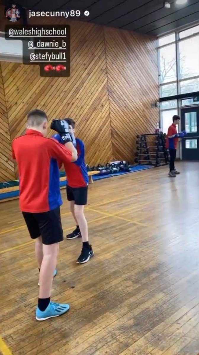 Today’s boxing and fitness in some local schools. Great work, well done 🥊 #sports #boxing #youthboxing #futurechampions #workout