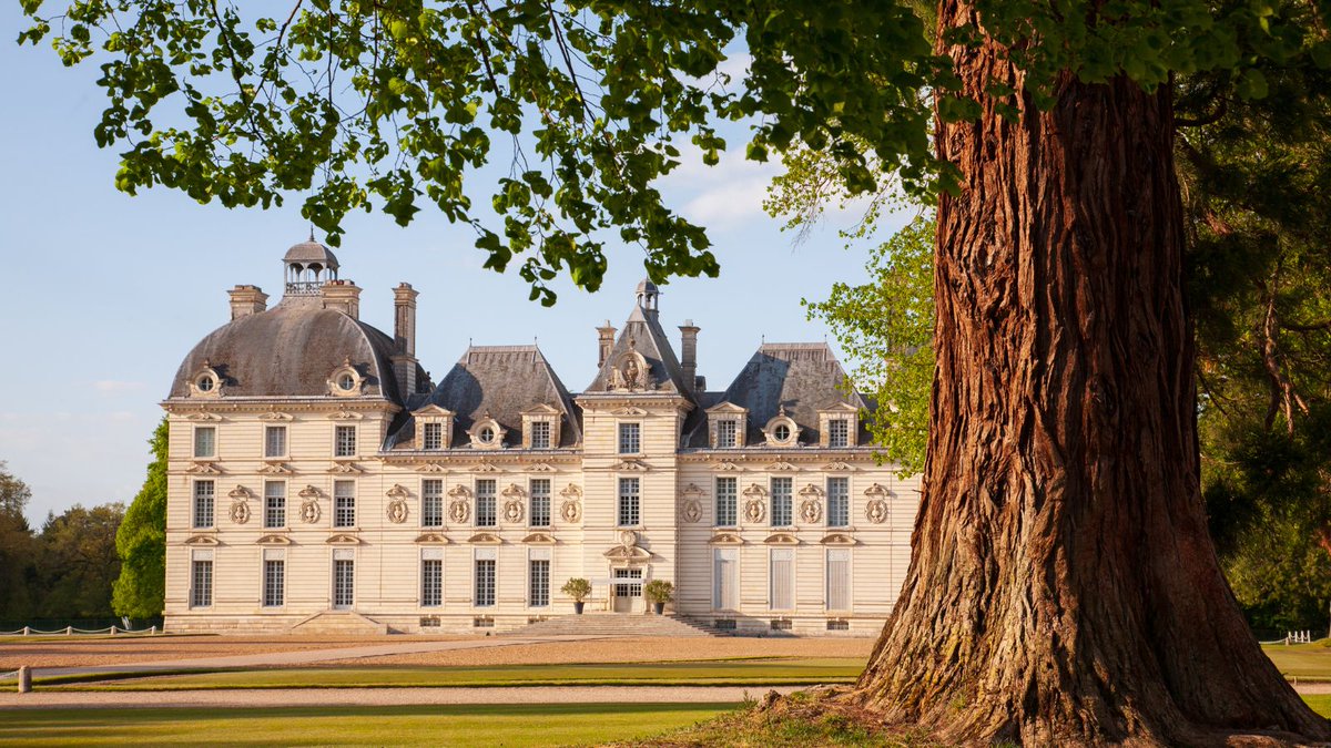 cecilia núñez (@cecinunez) on Twitter photo La fortaleza de Cheverny, el segundo castillo privado más visitado del <a href="/LoireValleyPR/">Loire Valley Tourism / CRT Centre-Val de Loire</a>, que sirvió de inspiración al historietista belga, Hergé, para crear el castillo ficticio de Moulinsart. #conamex La fortaleza de Cheverny, el segundo castillo privado más visitado del <a href="/LoireValleyPR/">Loire Valley Tourism / CRT Centre-Val de Loire</a>, que sirvió de inspiración al historietista belga, Hergé, para crear el castillo ficticio de Moulinsart. #conamex
