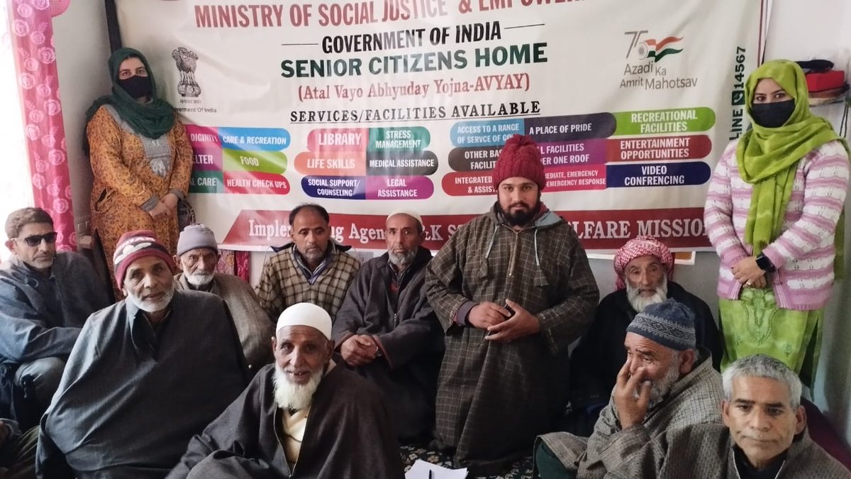 SCHomeBandipora's tweet photo. A day long awareness program about Senior Citizens Home (AVYAY) Scheme was conducted today at Bonakote Bandipora, J&amp;K
@rashtrapatibhvn @narendramodi @PMOIndia @MSJEGOI @Drvirendrakum13  @RamdasAthawale  @OfficeOfLGJandK @diprjk @socialwelfarejk @jksrcw @owais_ias @dicbandipora https://t.co/ModohjuA7b