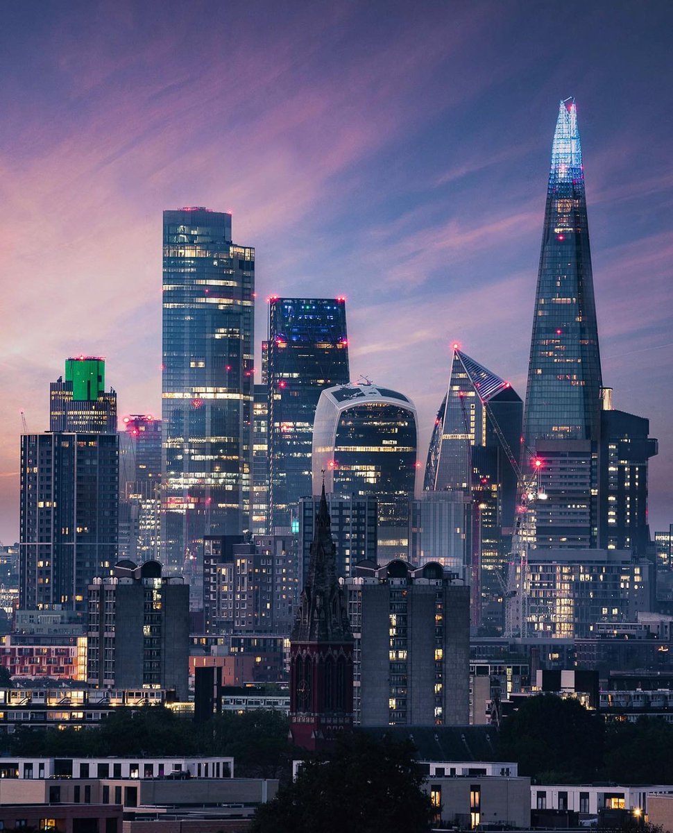 XchgSpaces's tweet photo. Do you think 22 Bishopsgate looks even better in the dark or daytime? We can't decide! 

Comment with a 🌙 or ☀️ to let us know!

📸 ahnaful &amp; tmnikonian on Instagram

#xchg #londonsunset #londonphotography https://t.co/4G6bgruwPK