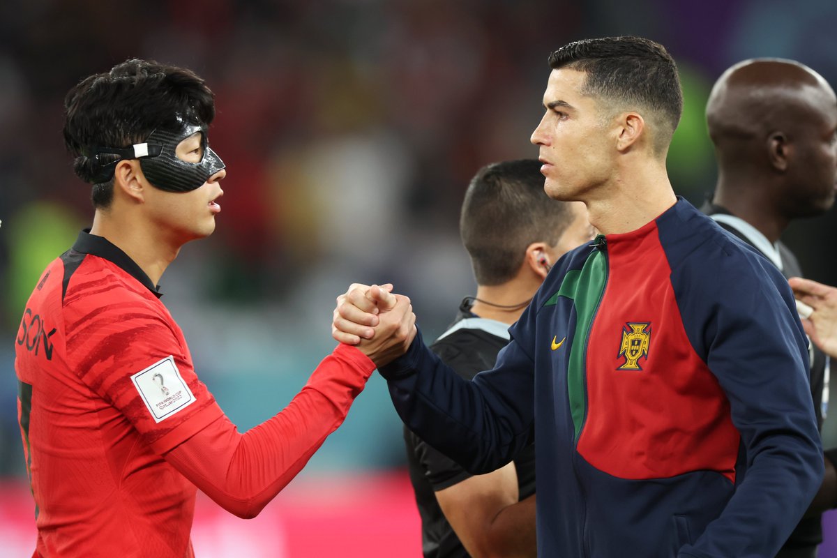 ChampionsLeague's tweet photo. 🇰🇷🤝🇵🇹

Round of 16 next!

#UCL https://t.co/VVB1hwnkYZ