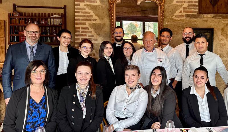 RobinVienne's tweet photo. Merci @GeorgesBlancOff pour l’accueil de nos bachelors « responsable d’unité opérationnelle » ce vendredi. https://t.co/OCTuB4GU4J