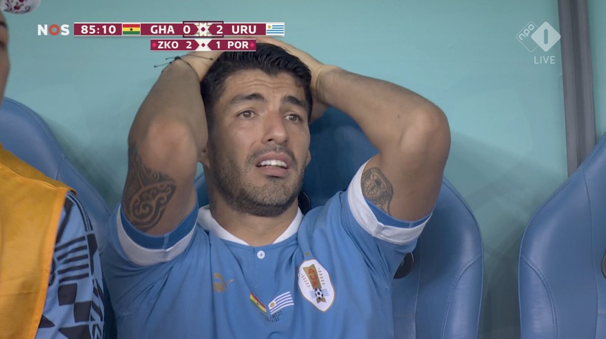 DieHardUTD🇳🇬 (@utdndahi) on Twitter photo If this isn't the most satisfying picture from the World Cup, I don't know what is 😅 Goodbye Luis Suarez. If this isn't the most satisfying picture from the World Cup, I don't know what is 😅 Goodbye Luis Suarez.