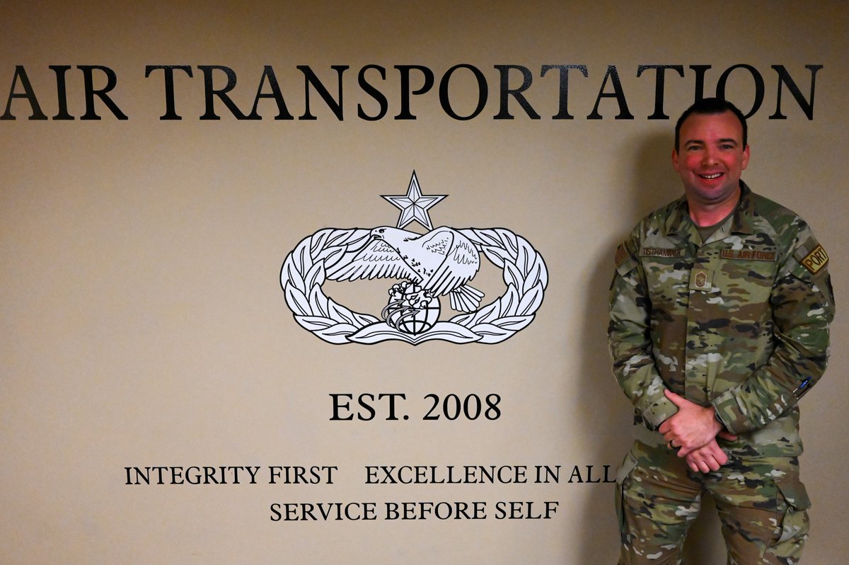 155thARW's tweet photo. Please join us in congratulating Jarrod Tisthammer on his promotion to the rank of Chief Master Sgt. in the NEANG. Chief MSgt. serve as managers, superintendents, advisers, enlisted force managers and provide senior enlisted leadership.
#NENG | #Neang | #Chief https://t.co/YlIXtUnDt5