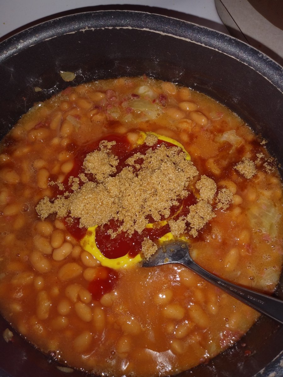 AnnaDPreston's tweet photo. Today, we're having a picnic and there is no better food than homemade baked beans!  Mama always made them from scratch.  She cooked her... (Read more on my Facebook and Instagram accounts.) https://t.co/a4BgEhHGxZ