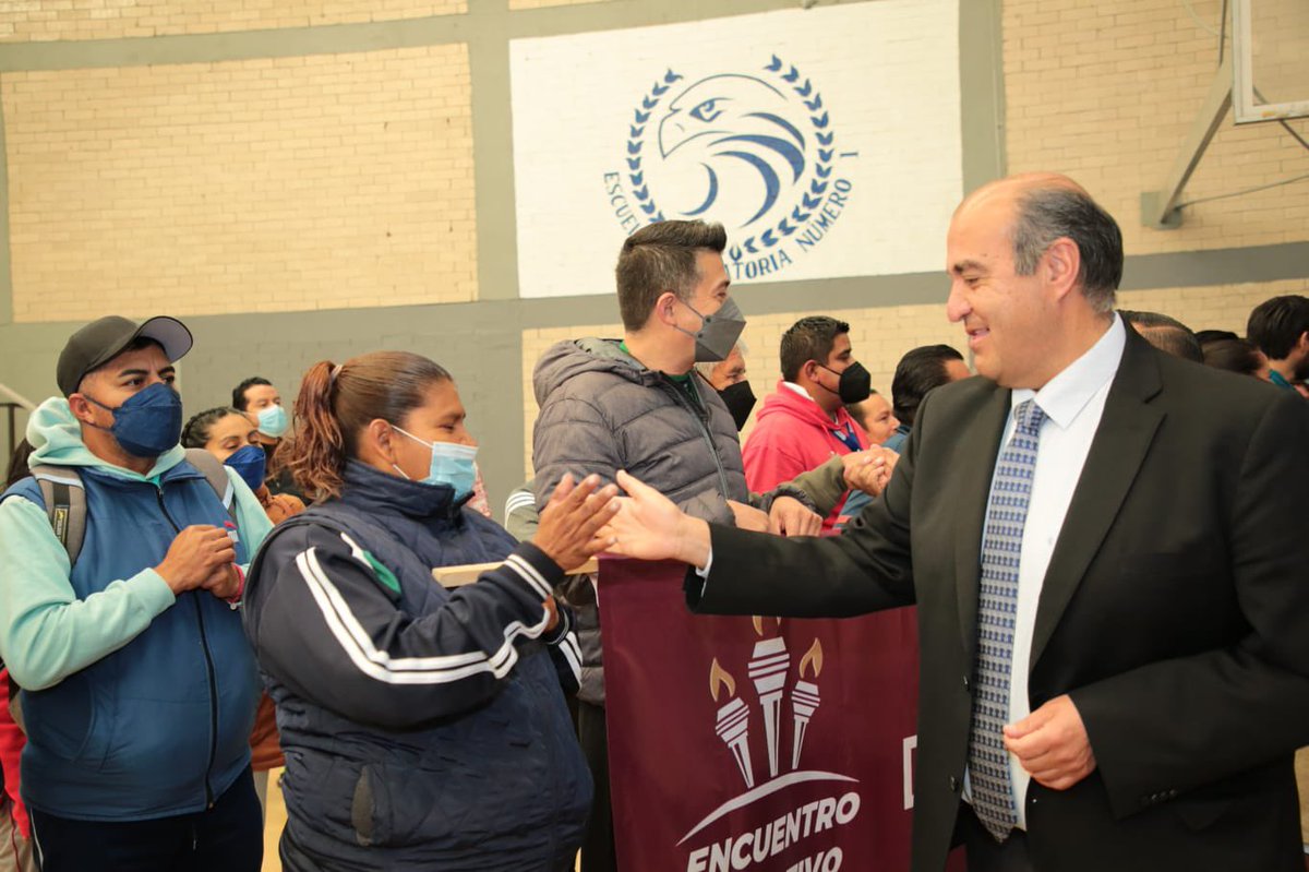 natycastrejonv's tweet photo. El deporte es un elemento fundamental en el desarrollo de las personas, es por ello que hoy celebro el Encuentro Deportivo de Trabajadores de la Educación Media Superior en el Estado de Hidalgo y les deseo éxito en todas sus actividades. 
#PrimeroElDeporte #NatyCastrejón https://t.co/O4QCSKoATE
